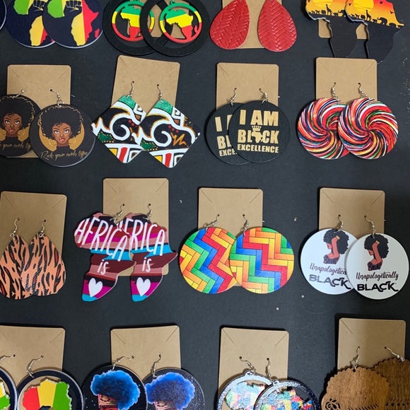 Faux/Wooden earrings, all different colors - Picture 2 of 4